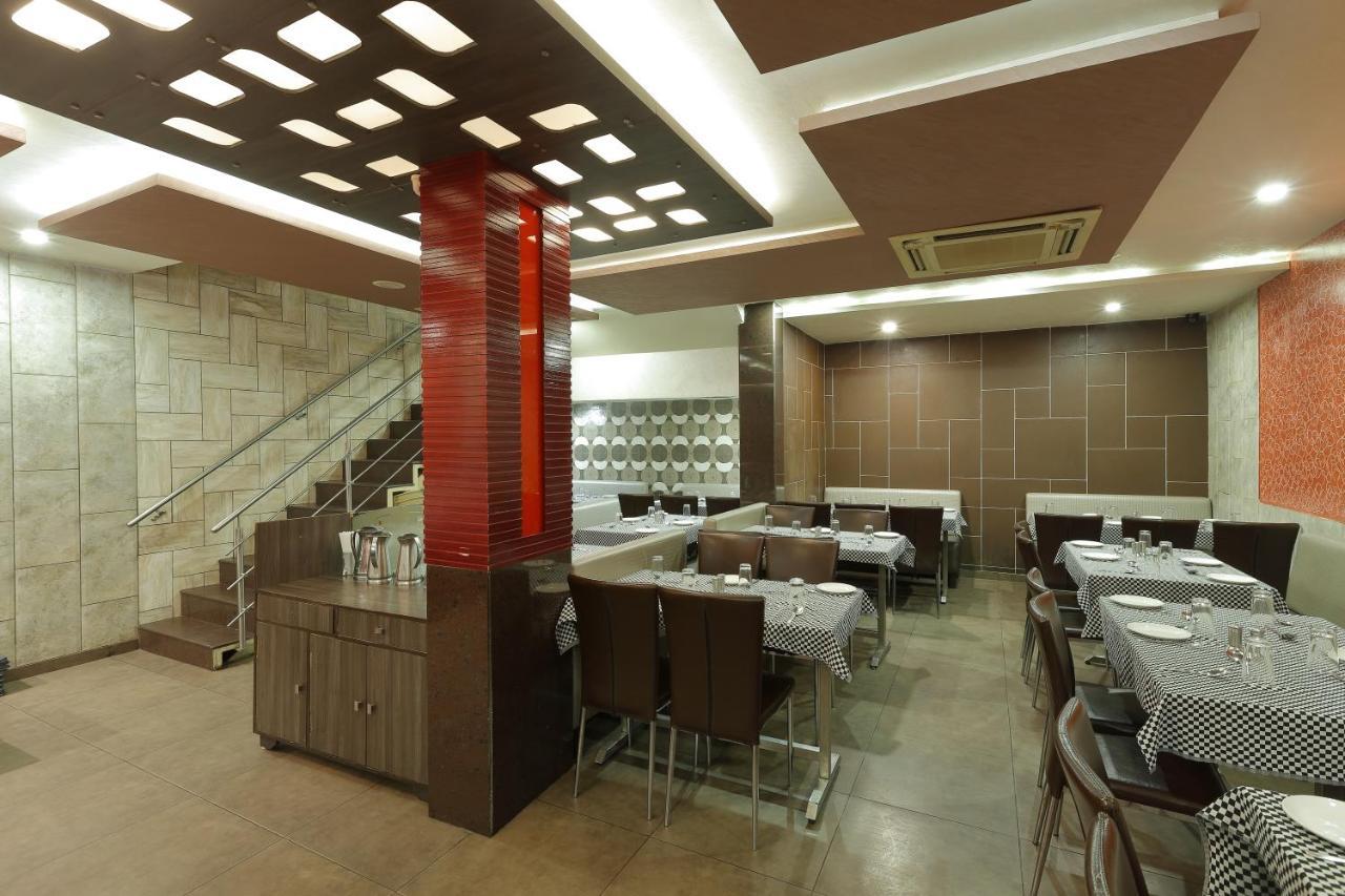 Hotel Good Night Ahmadabad Zewnętrze zdjęcie