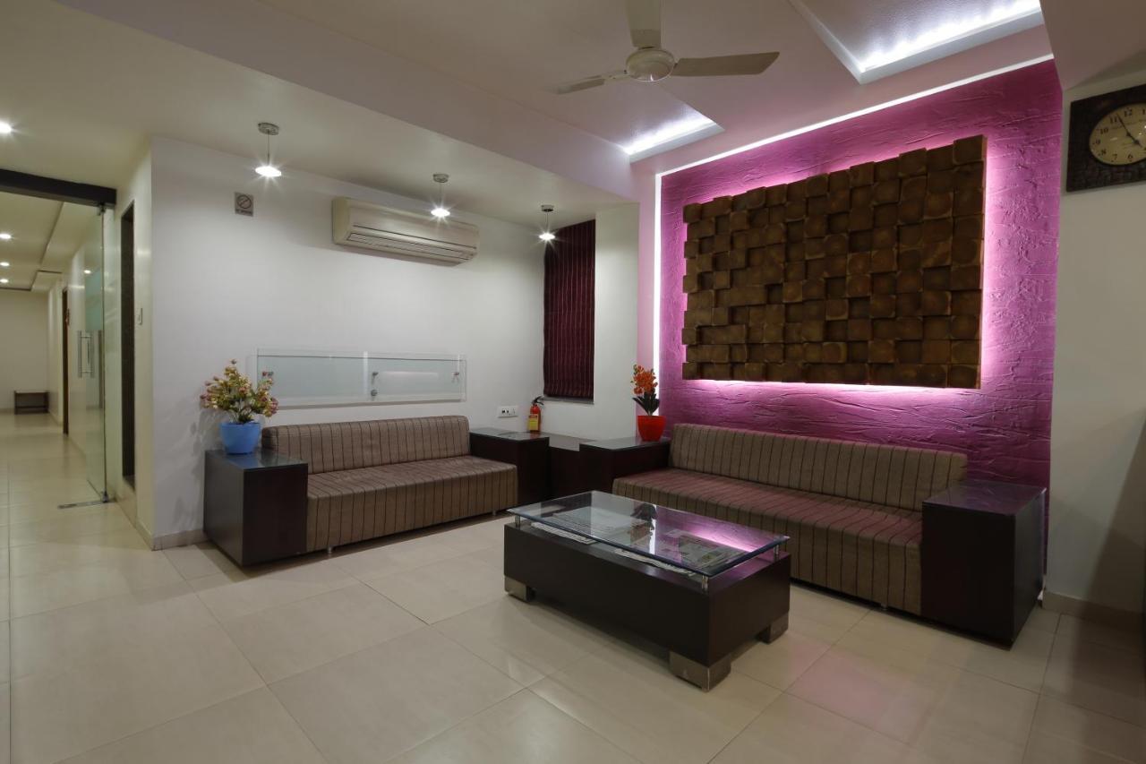 Hotel Good Night Ahmadabad Zewnętrze zdjęcie