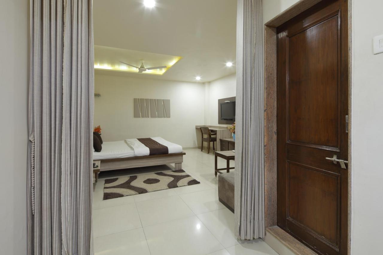 Hotel Good Night Ahmadabad Zewnętrze zdjęcie