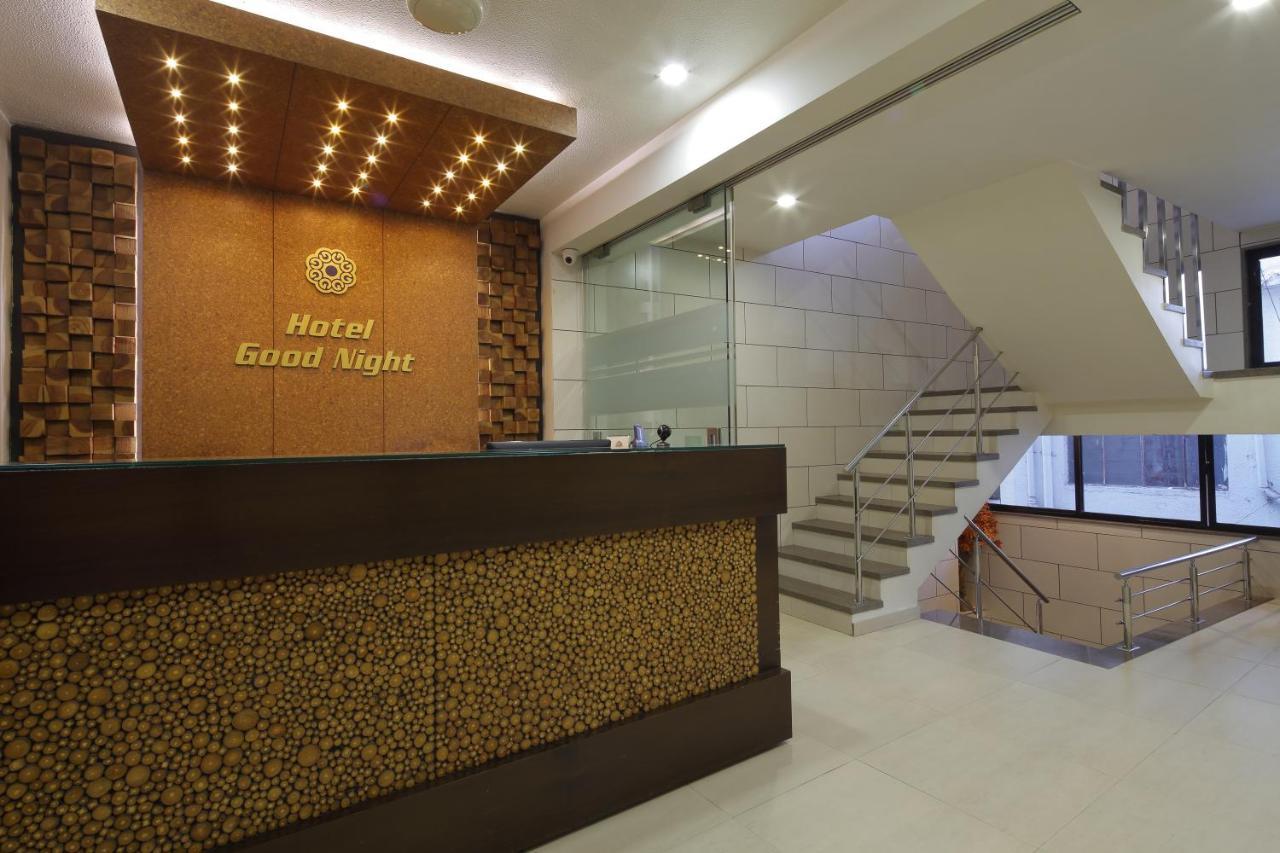 Hotel Good Night Ahmadabad Zewnętrze zdjęcie