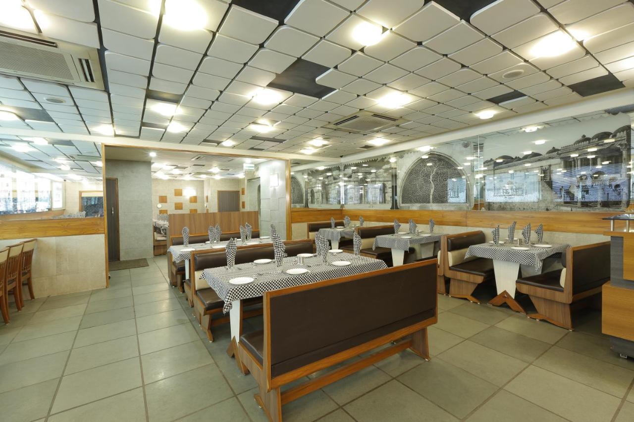 Hotel Good Night Ahmadabad Zewnętrze zdjęcie
