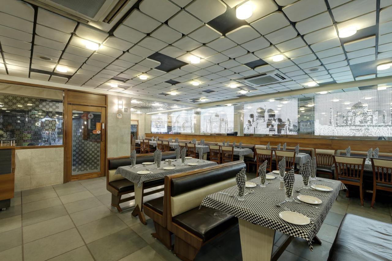Hotel Good Night Ahmadabad Zewnętrze zdjęcie