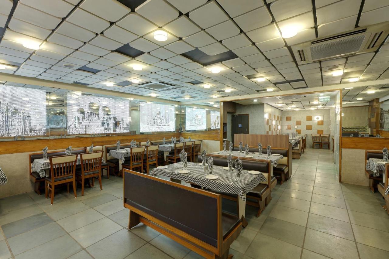 Hotel Good Night Ahmadabad Zewnętrze zdjęcie