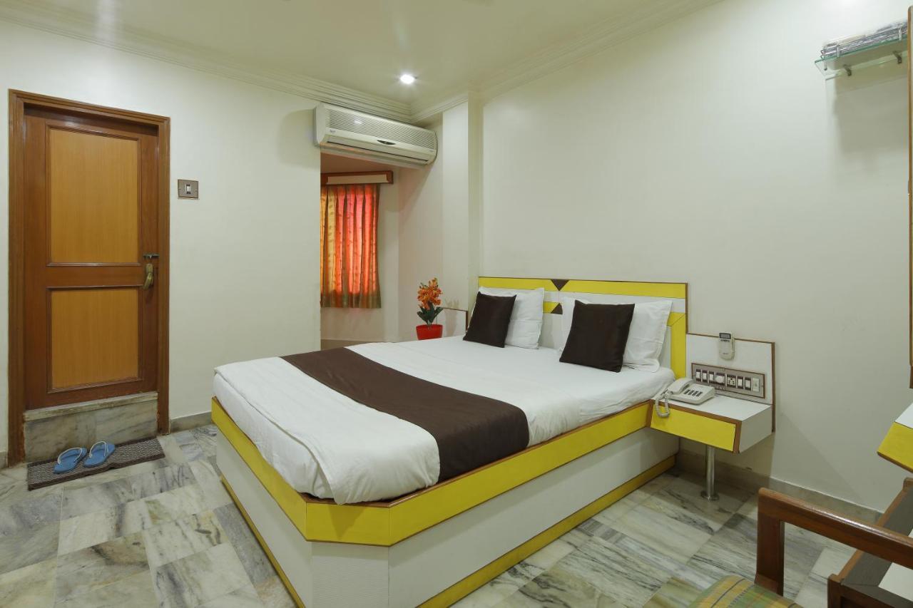 Hotel Good Night Ahmadabad Zewnętrze zdjęcie