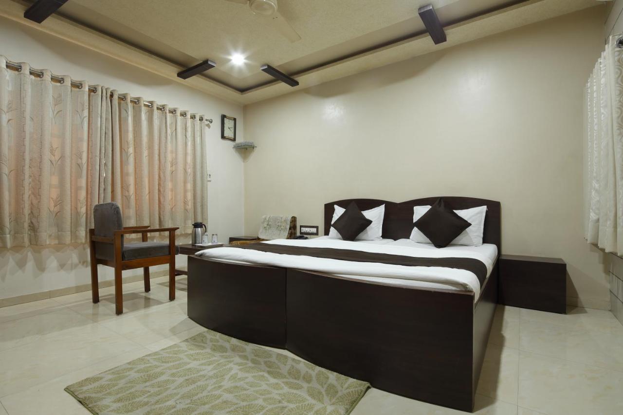 Hotel Good Night Ahmadabad Zewnętrze zdjęcie