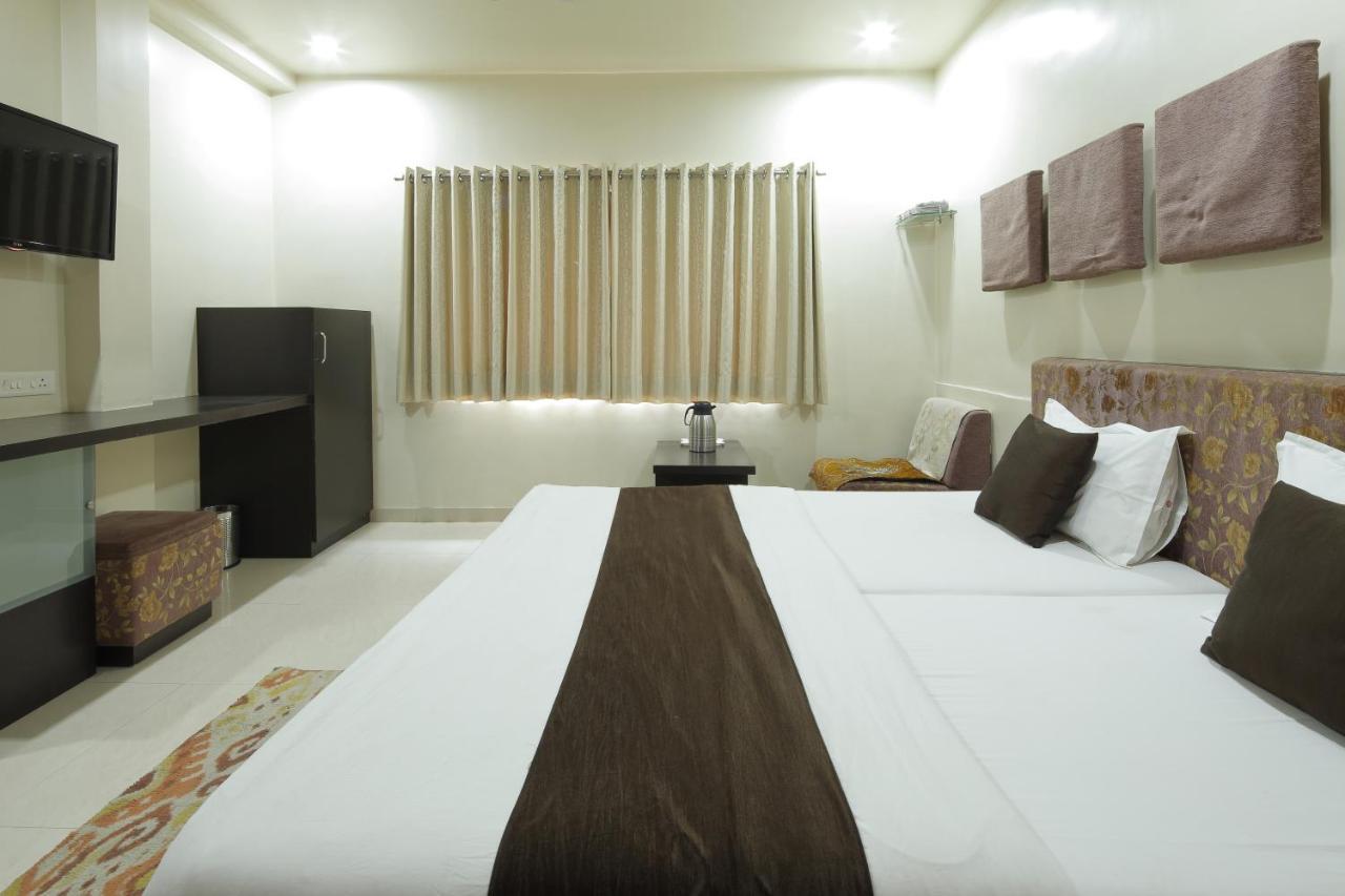 Hotel Good Night Ahmadabad Zewnętrze zdjęcie