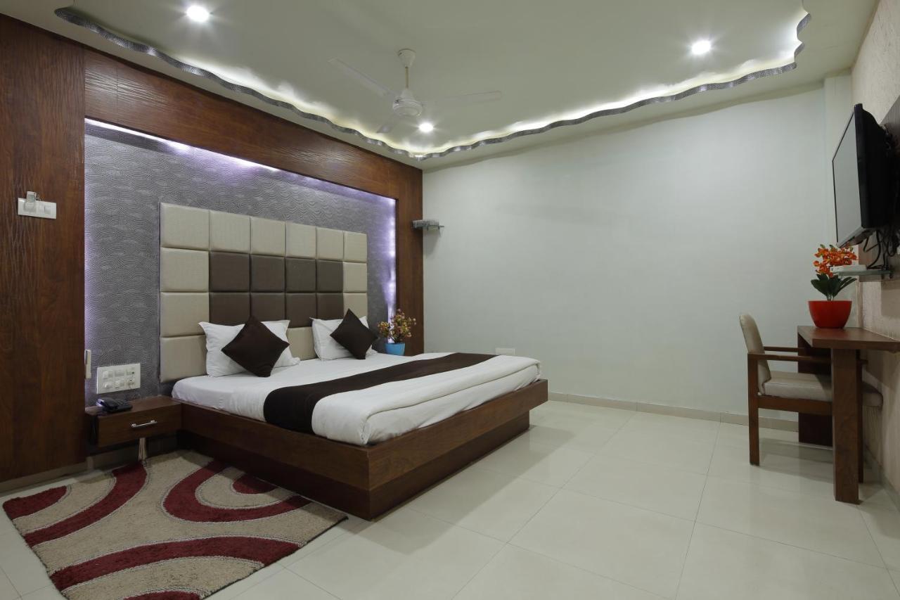 Hotel Good Night Ahmadabad Zewnętrze zdjęcie