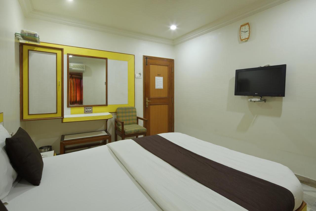 Hotel Good Night Ahmadabad Zewnętrze zdjęcie