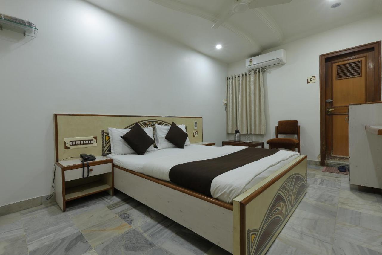 Hotel Good Night Ahmadabad Zewnętrze zdjęcie