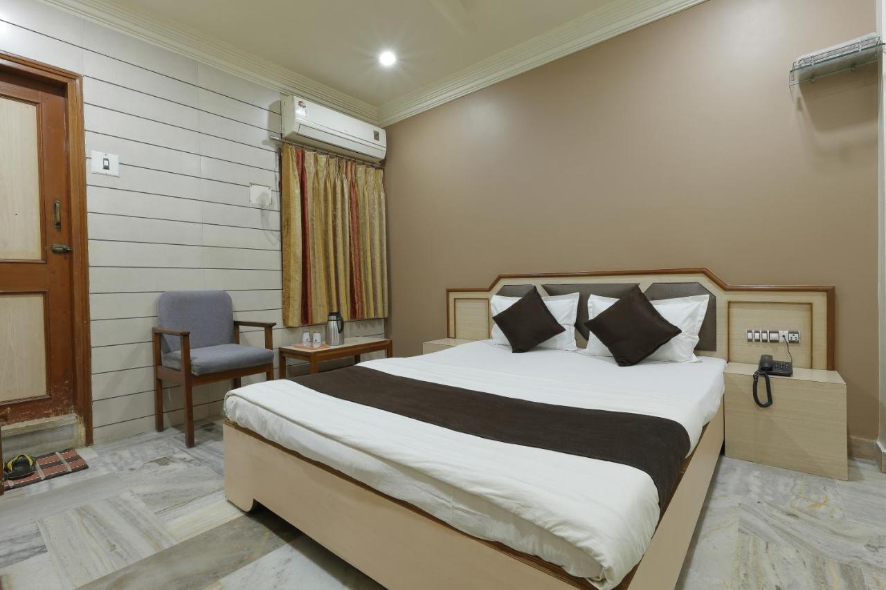 Hotel Good Night Ahmadabad Zewnętrze zdjęcie