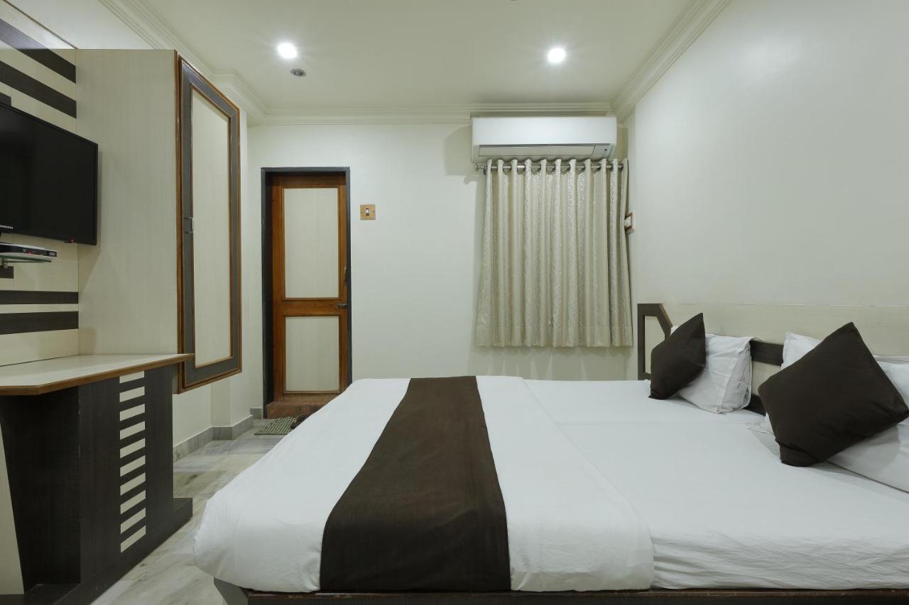 Hotel Good Night Ahmadabad Zewnętrze zdjęcie