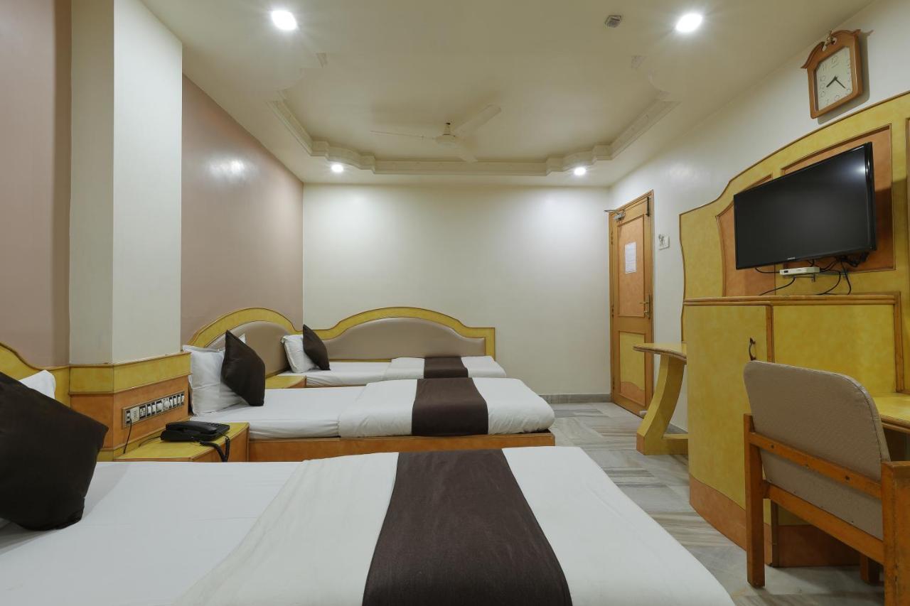 Hotel Good Night Ahmadabad Zewnętrze zdjęcie