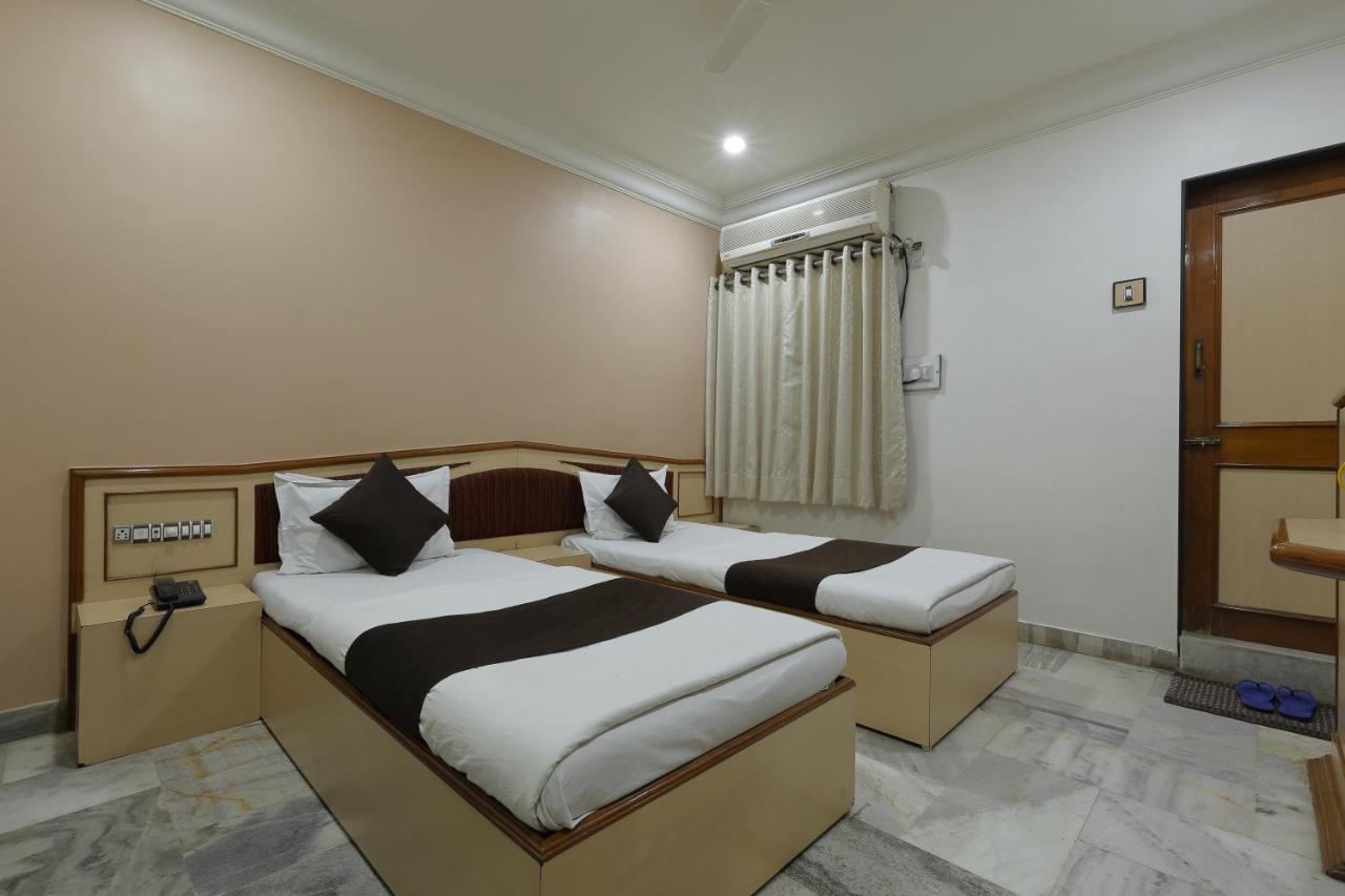 Hotel Good Night Ahmadabad Zewnętrze zdjęcie